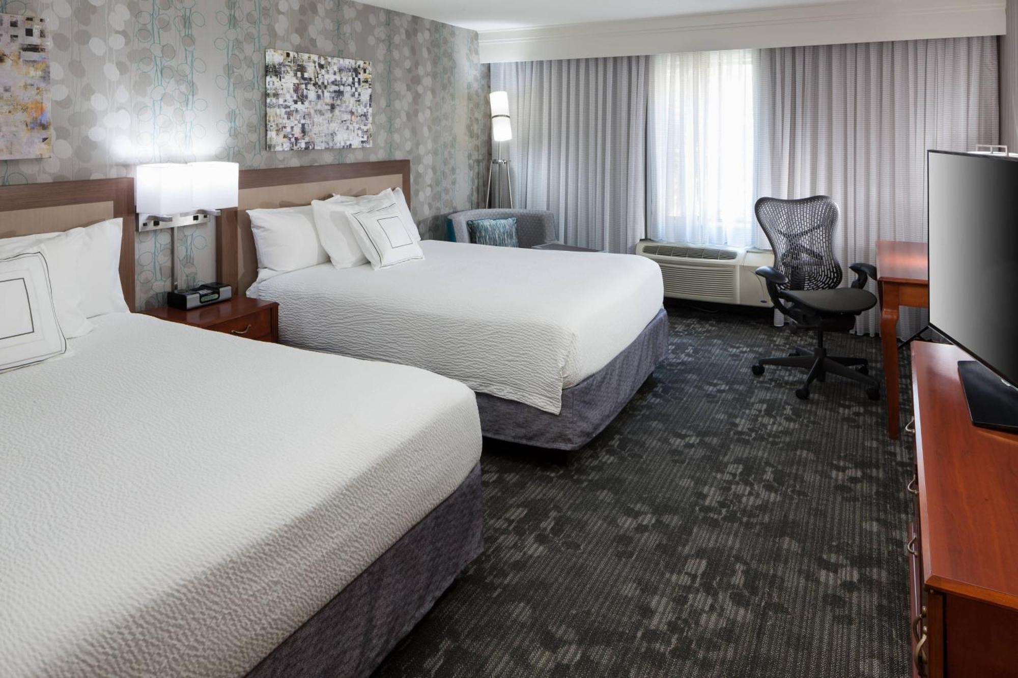 Courtyard Los Angeles Burbank Airport Екстериор снимка