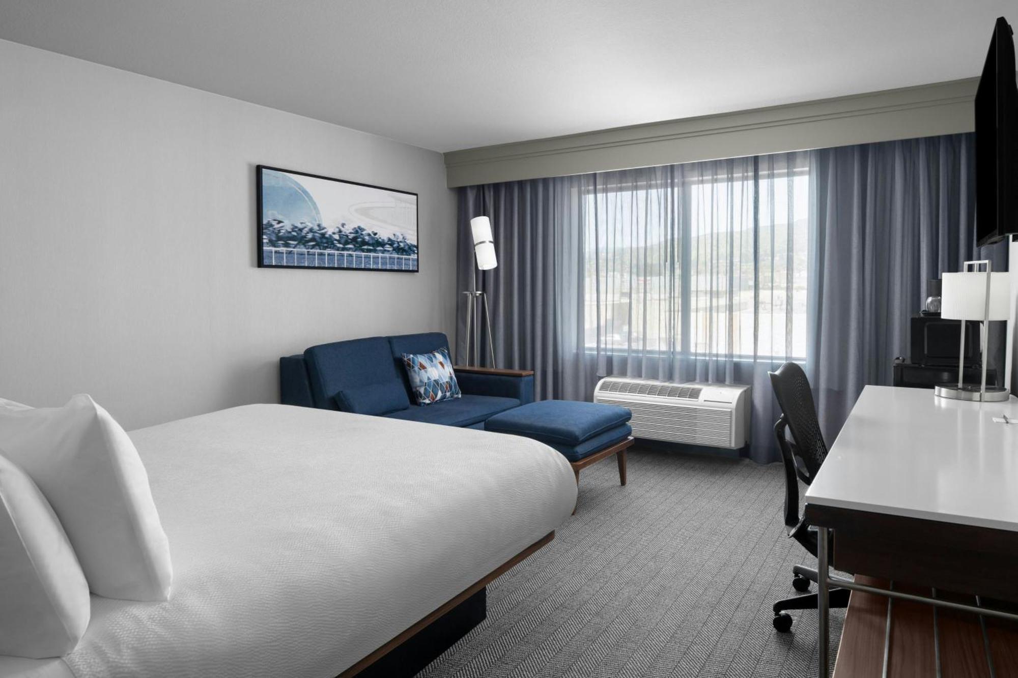 Courtyard Los Angeles Burbank Airport Екстериор снимка