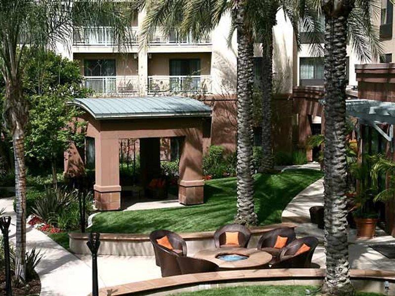 Courtyard Los Angeles Burbank Airport Екстериор снимка
