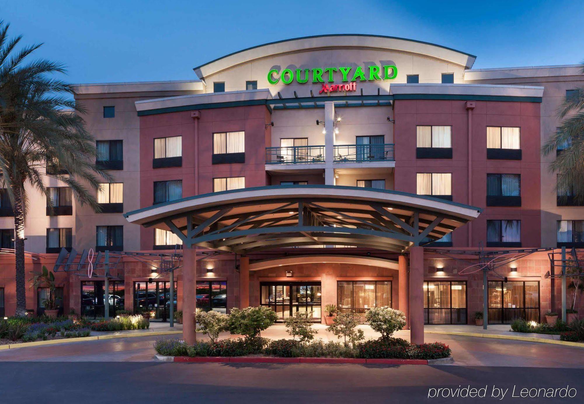 Courtyard Los Angeles Burbank Airport Екстериор снимка