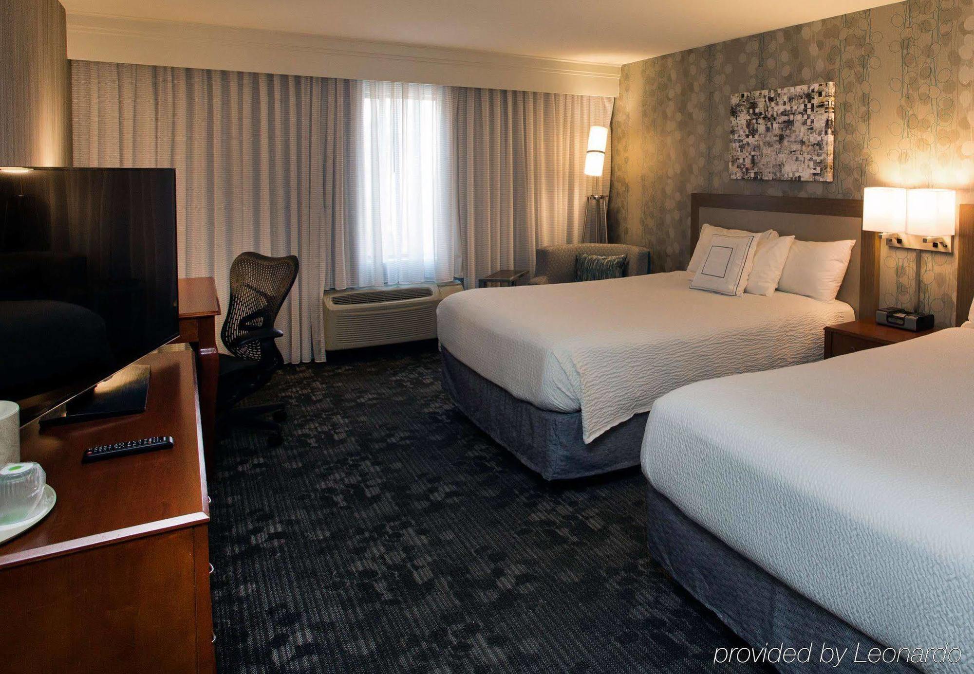 Courtyard Los Angeles Burbank Airport Екстериор снимка