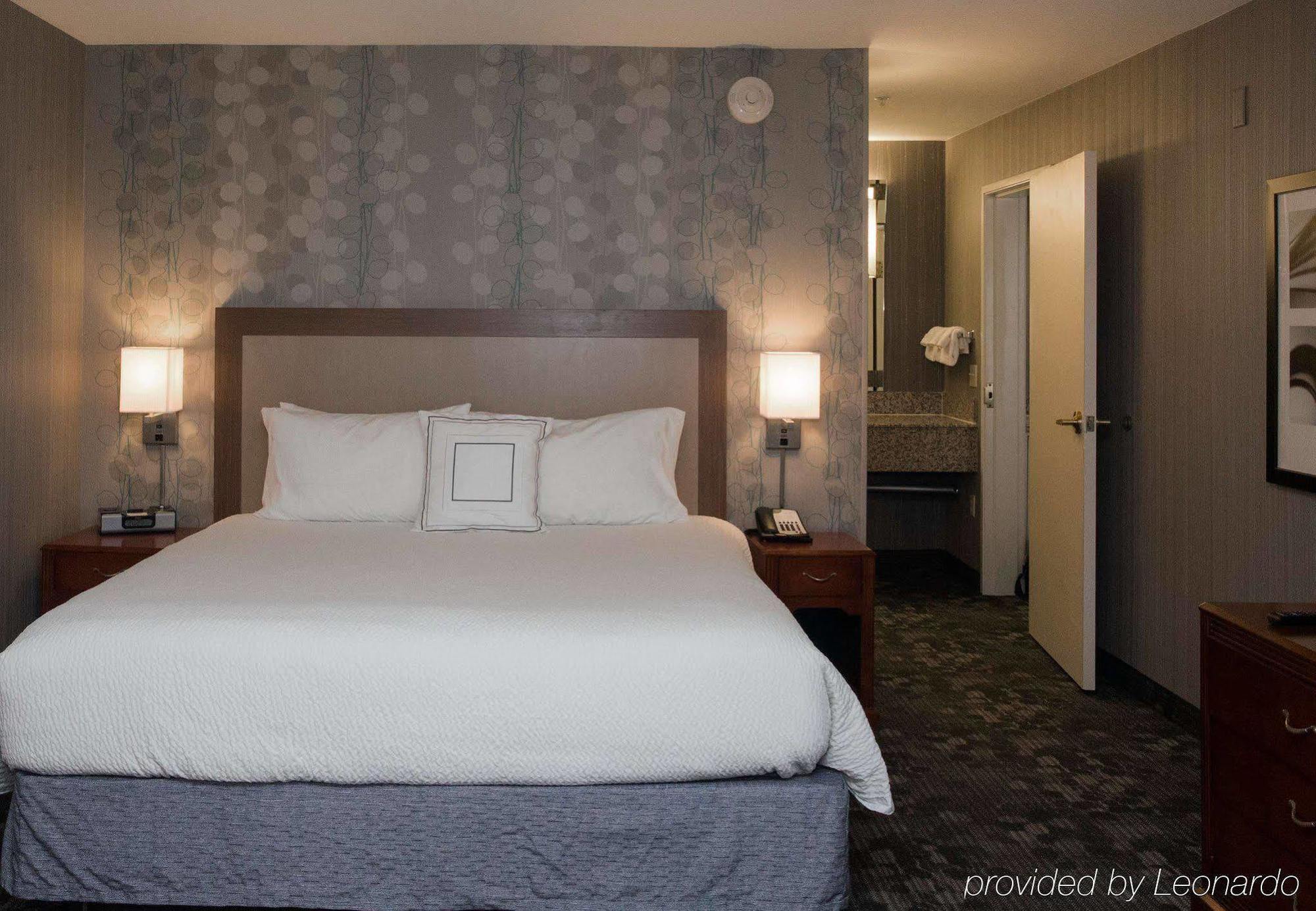 Courtyard Los Angeles Burbank Airport Екстериор снимка