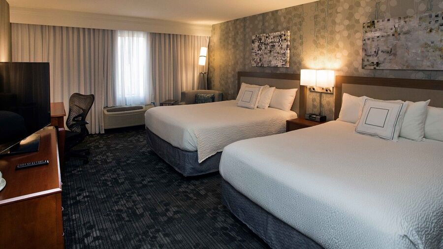 Courtyard Los Angeles Burbank Airport Екстериор снимка