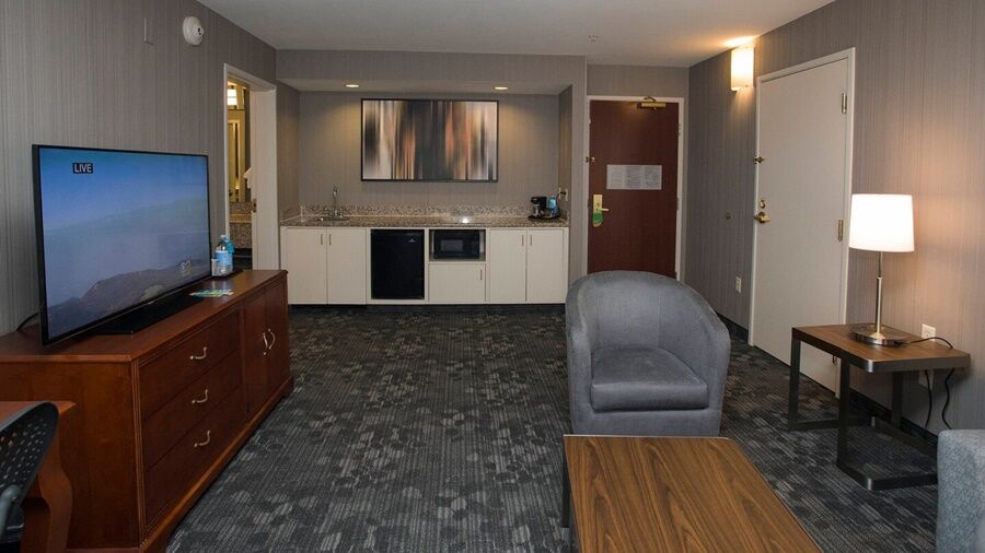 Courtyard Los Angeles Burbank Airport Екстериор снимка