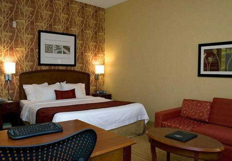 Courtyard Los Angeles Burbank Airport Екстериор снимка