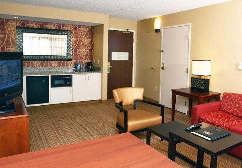 Courtyard Los Angeles Burbank Airport Екстериор снимка