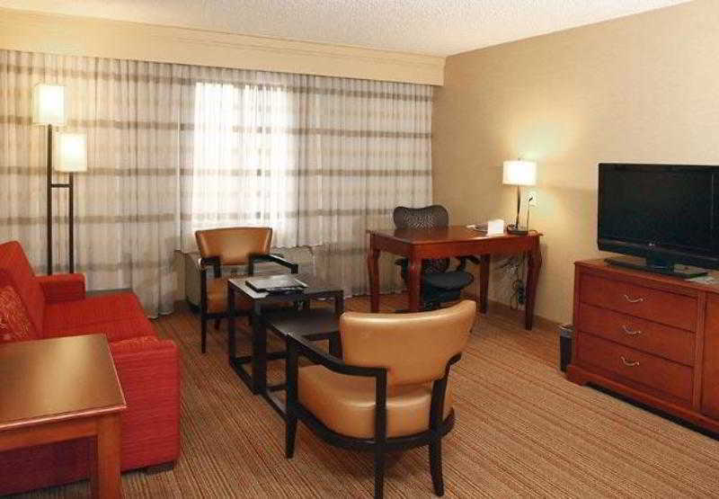 Courtyard Los Angeles Burbank Airport Екстериор снимка