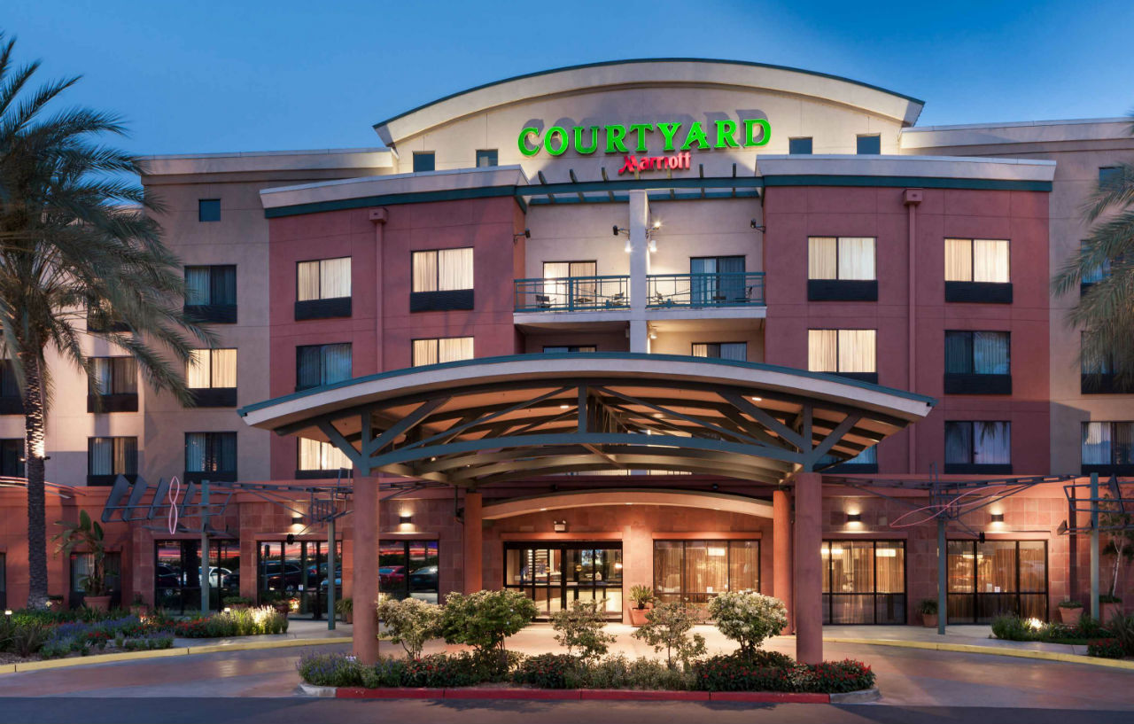 Courtyard Los Angeles Burbank Airport Екстериор снимка